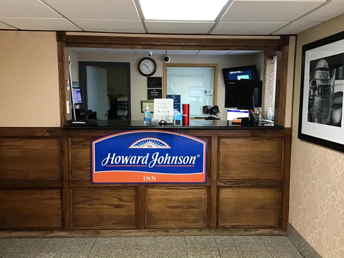 Howard Johnson By Wyndham Gillette Exteriör bild