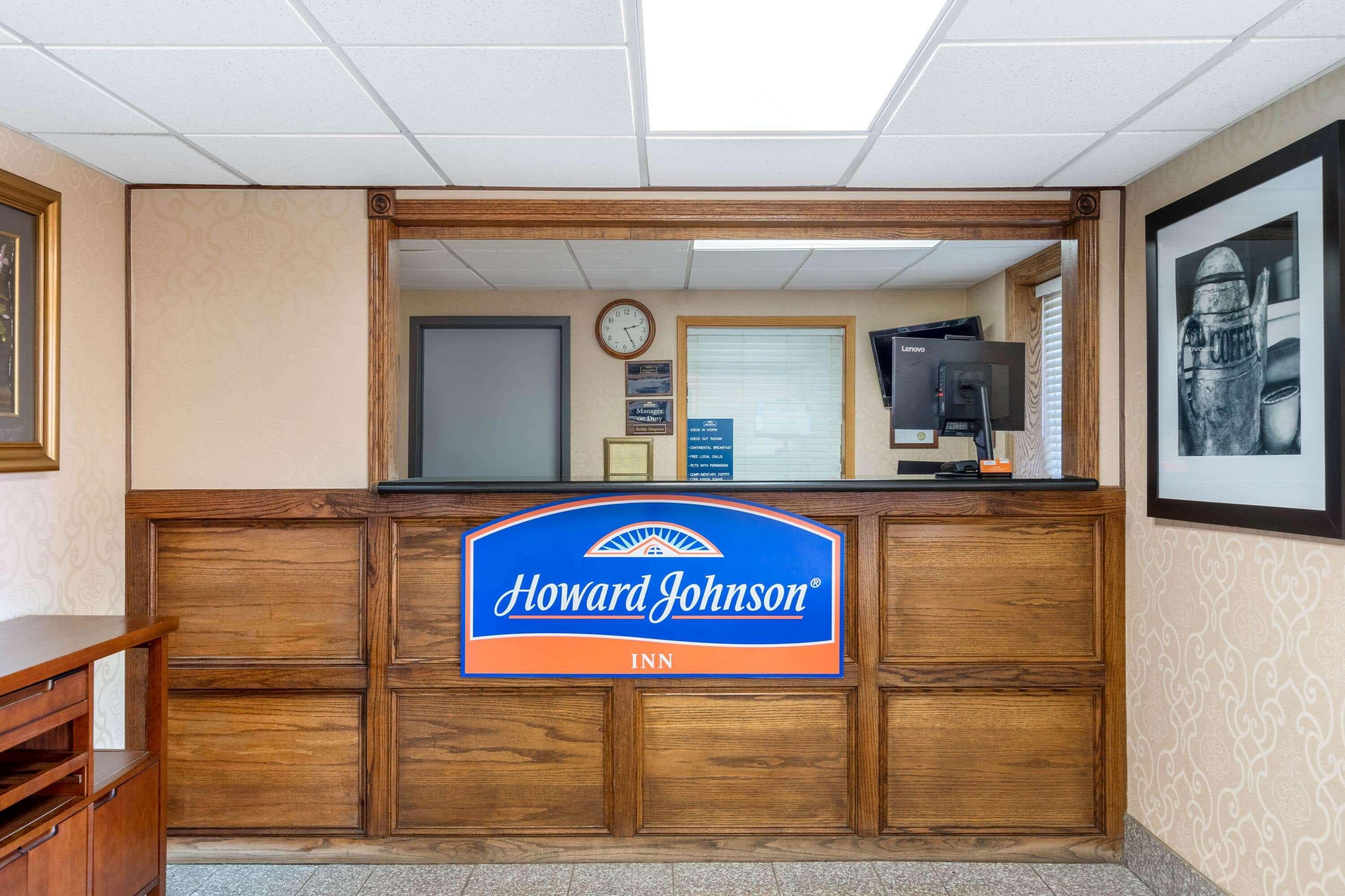 Howard Johnson By Wyndham Gillette Exteriör bild