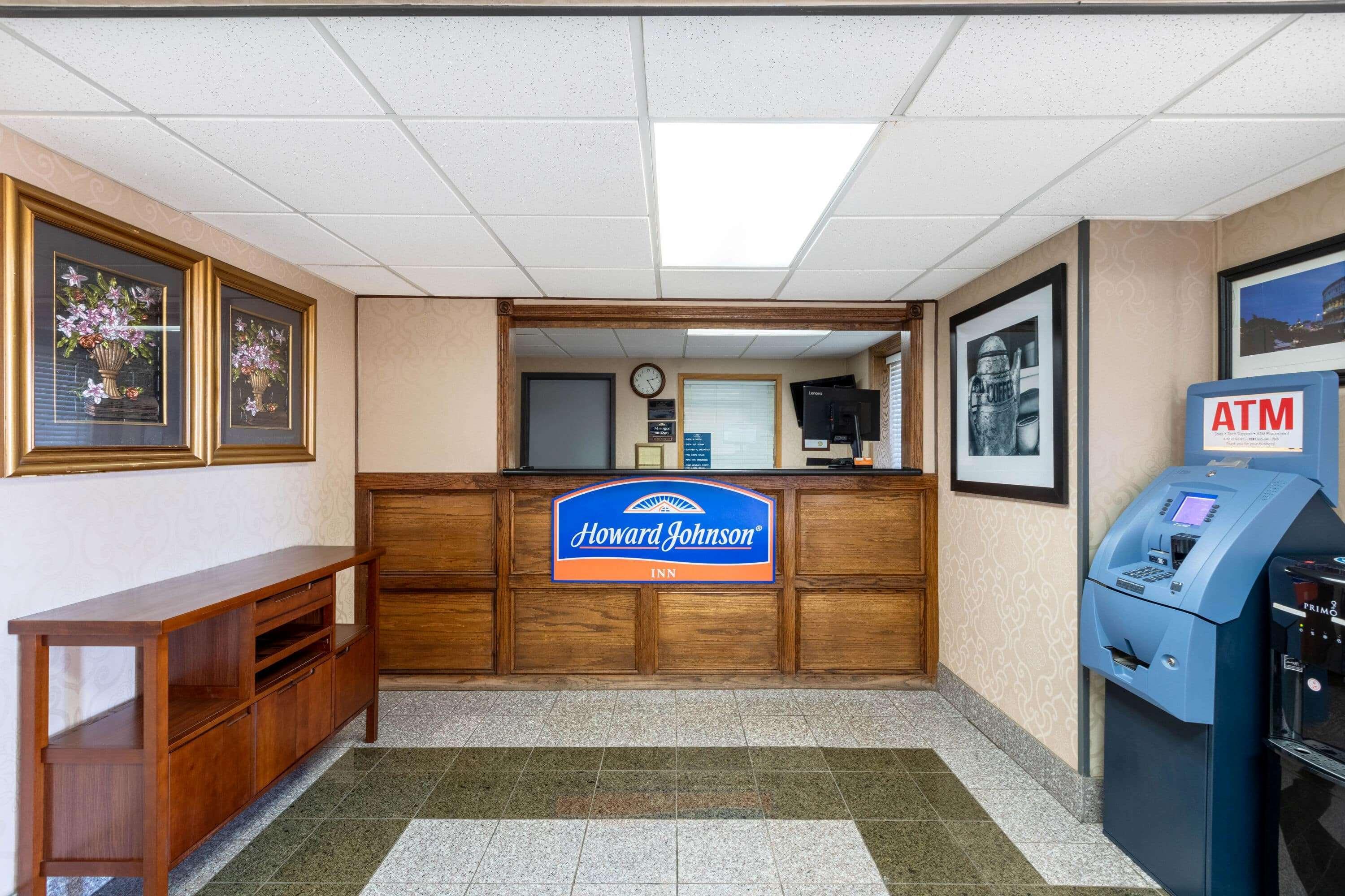Howard Johnson By Wyndham Gillette Exteriör bild